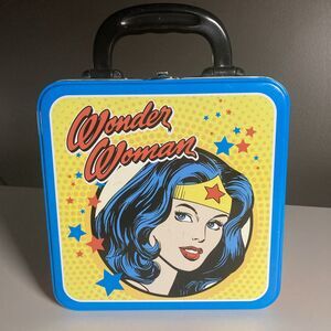 Wonder Woman Lunch Box (2011 DC Comics, Vandor) Square Tin Tote • Item: 75470